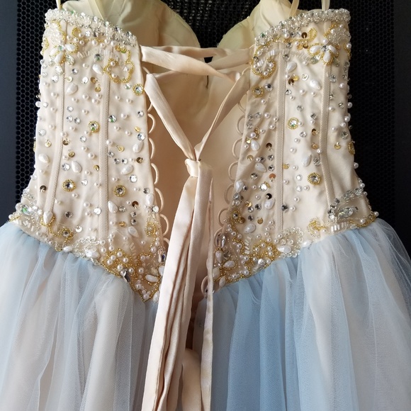 Mori Lee Prom Dress - Picture 5 of 7